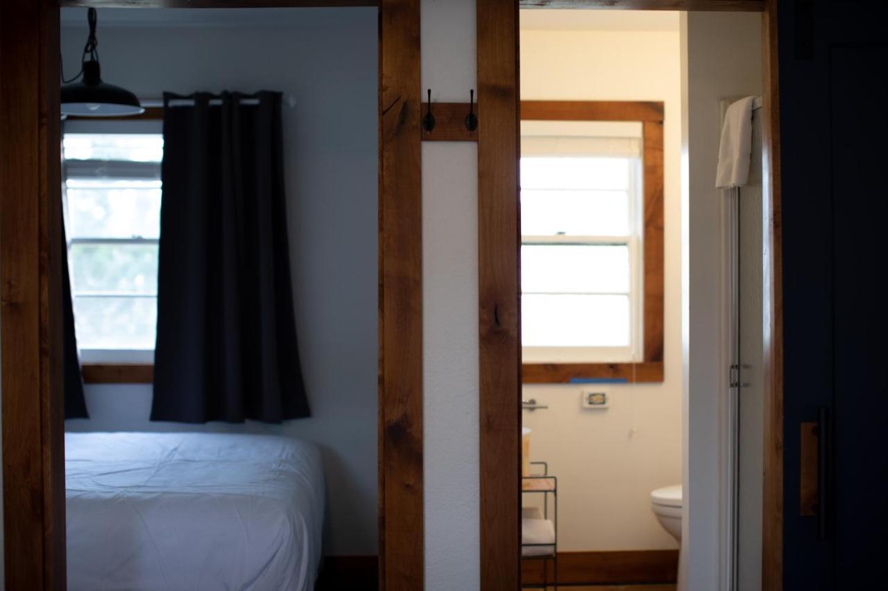 Left Coast Lodge - Pet Friendly Sisters Exterior foto